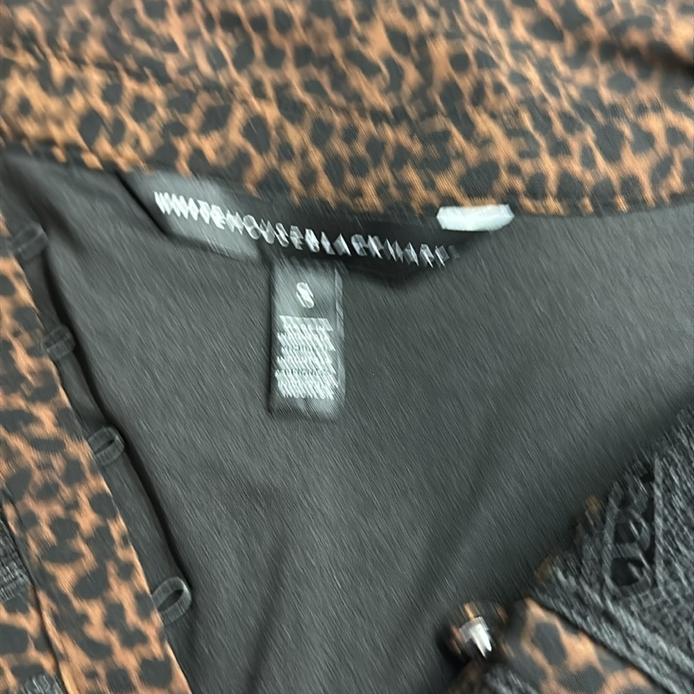 White House Black Market Brown and Black Leopard Print Layered Top Size Small - Picture 5 of 6
